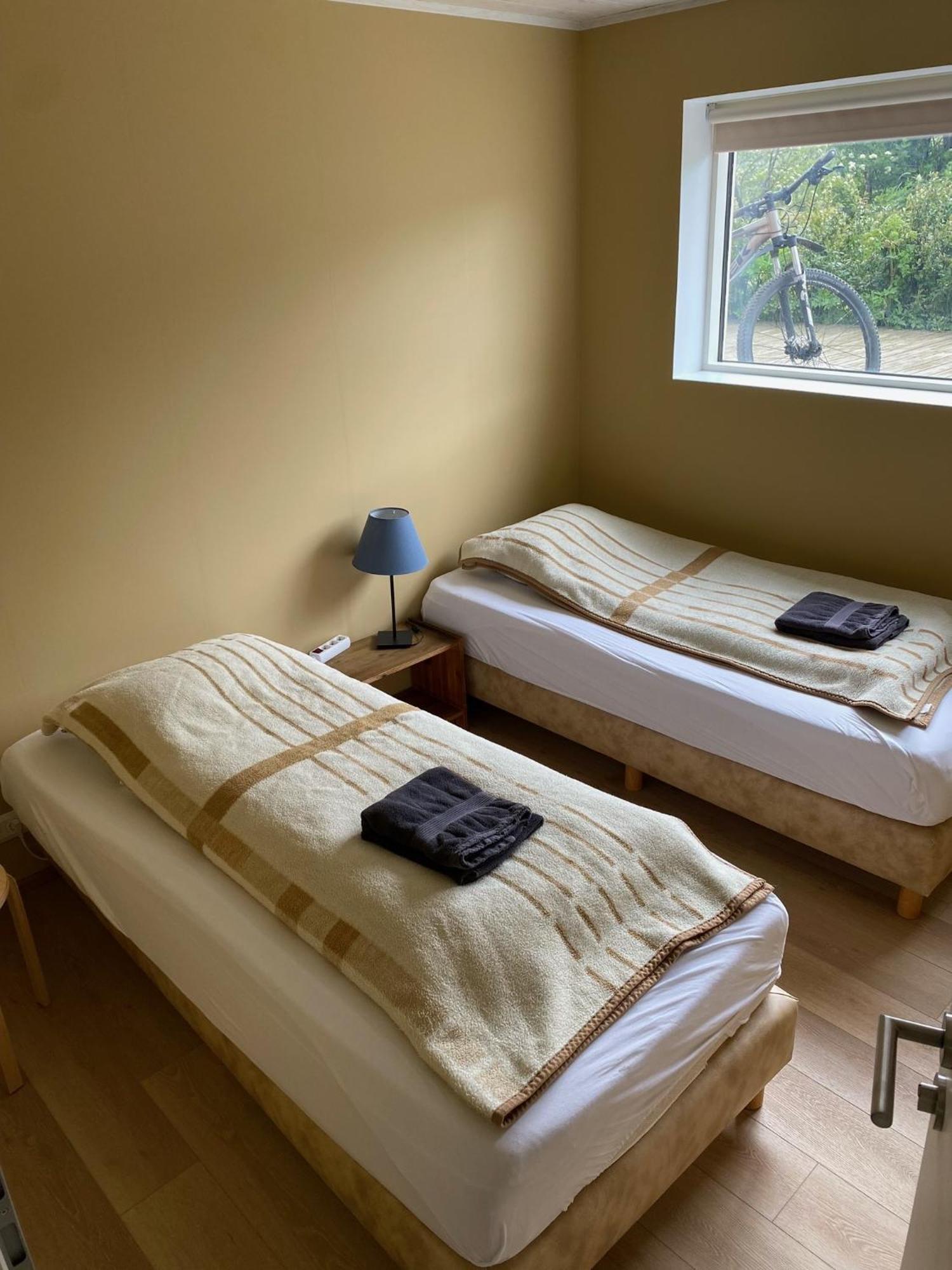 Guesthouse Steinsholt ภายนอก รูปภาพ