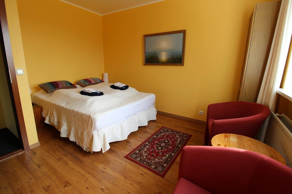 Guesthouse Steinsholt ภายนอก รูปภาพ